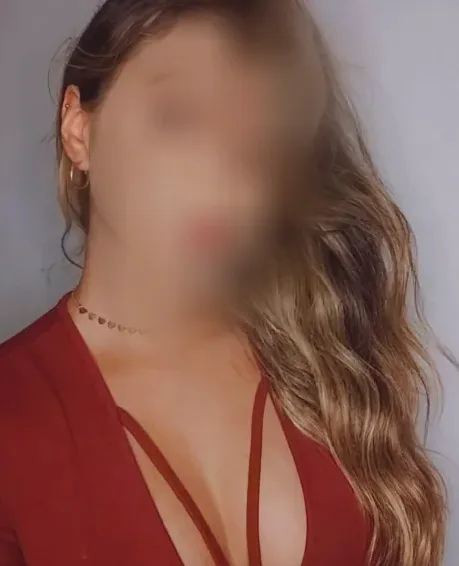 Yasmine, 23 anni